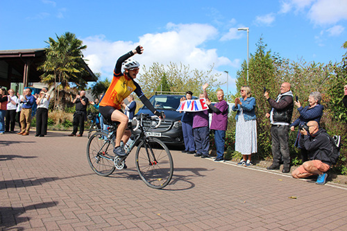 Bristol to Paris cyclists leaving the Hospice